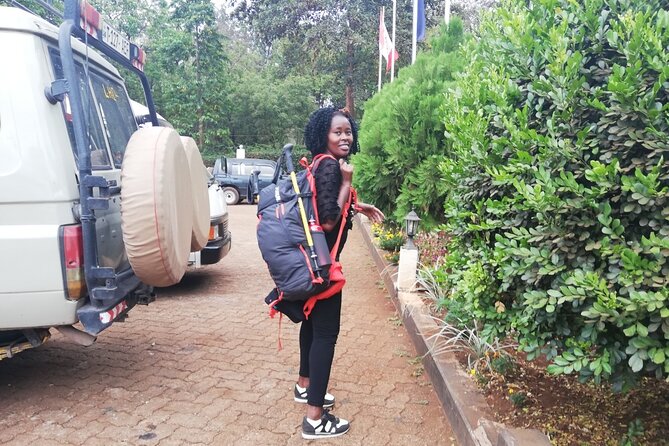 Tour Giraffe Centre, David Shedrick, Karen Blixen & city tour. - Timing, pacing, and what to pack for a 5 to 8 hour day