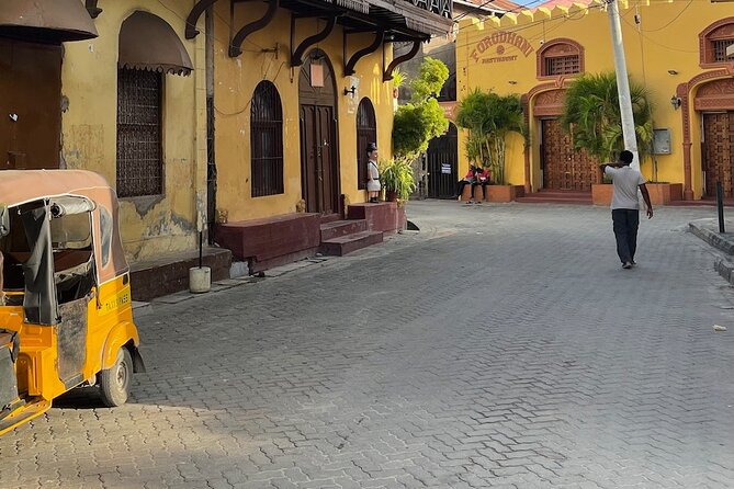 Visit to Fort Jesus and the Old Town of Mombasa - Pembe Mbili, Four Elephant Tusks, and the landmarks that anchor your route